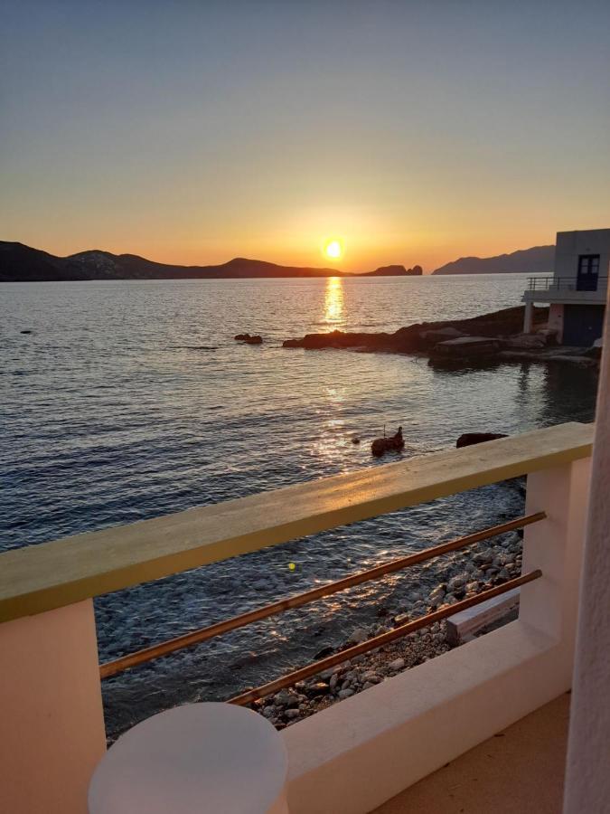 Milos By The Sea - Eco House Plaka  外观 照片