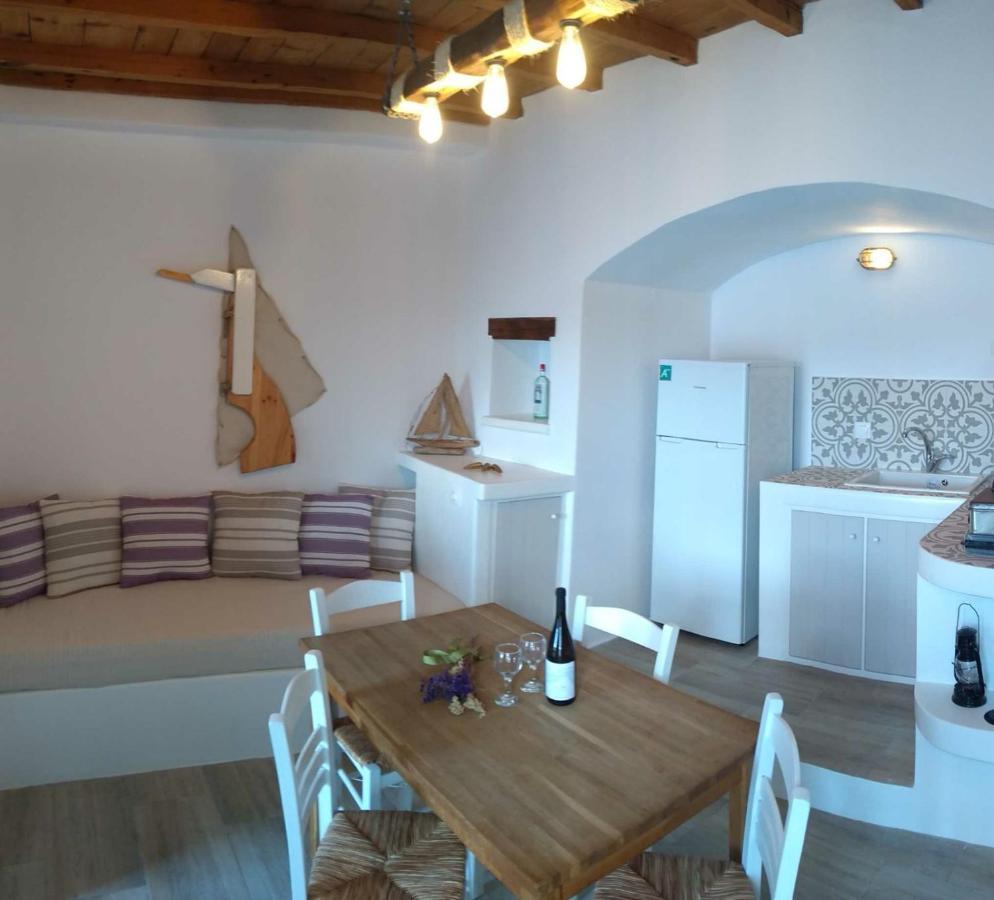 Milos By The Sea - Eco House Plaka  外观 照片