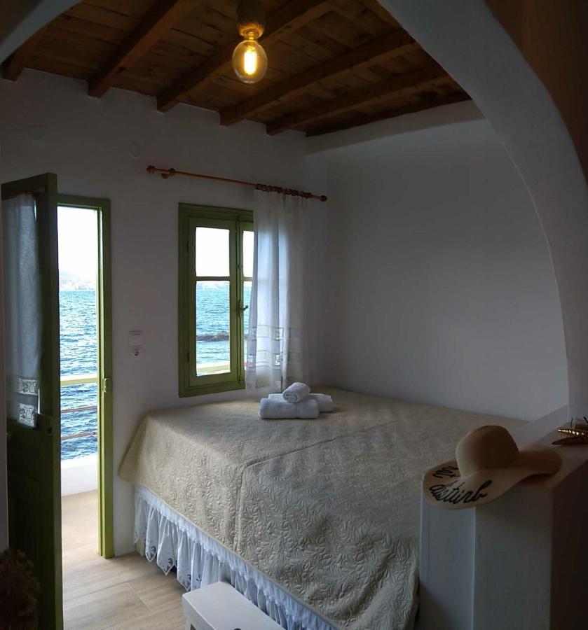 Milos By The Sea - Eco House Plaka  外观 照片