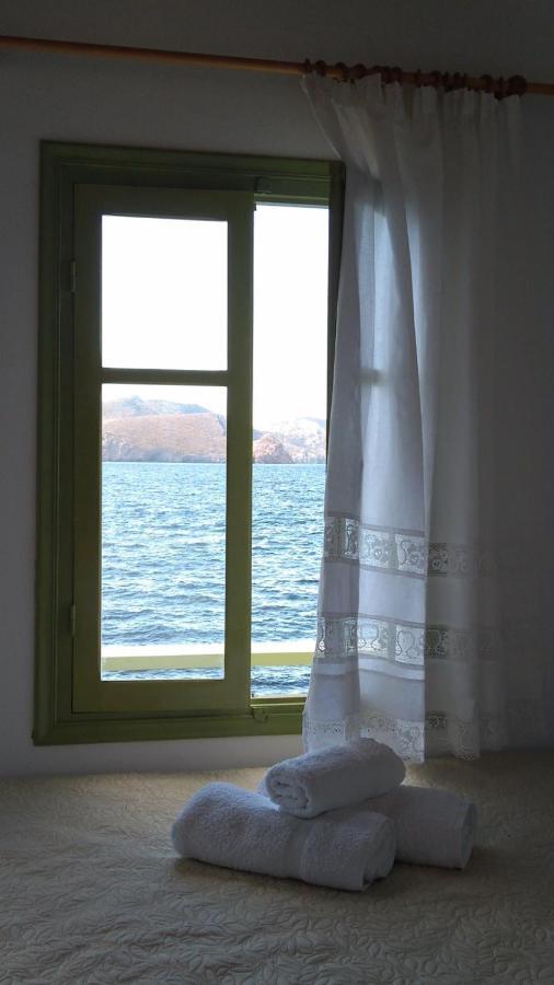Milos By The Sea - Eco House Plaka  外观 照片